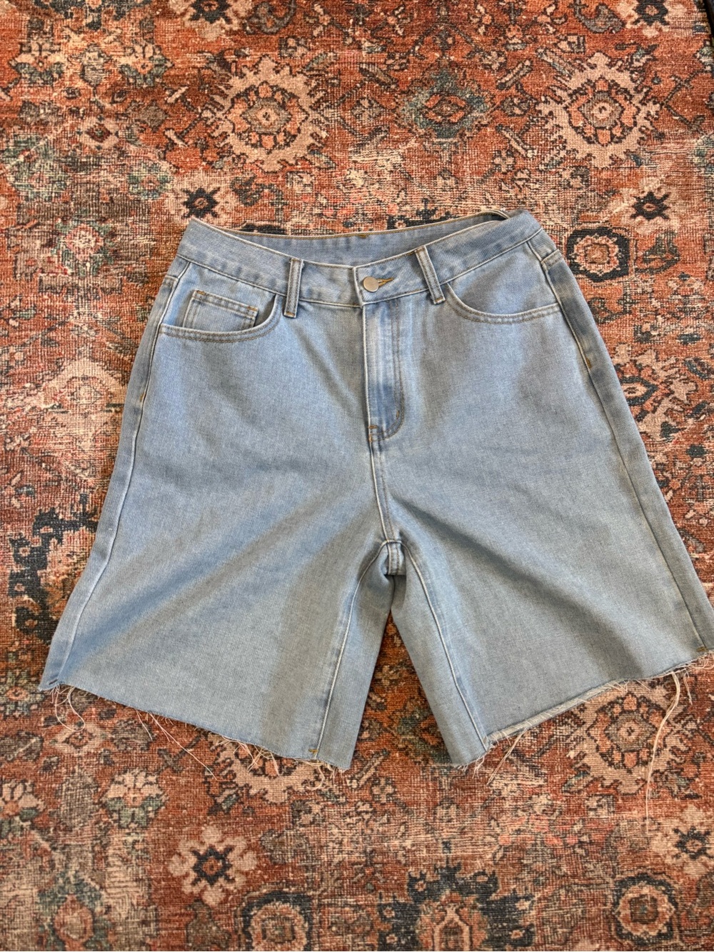 Casual Light Blue Denim Bermuda Shorts - High-Rise Jorts
